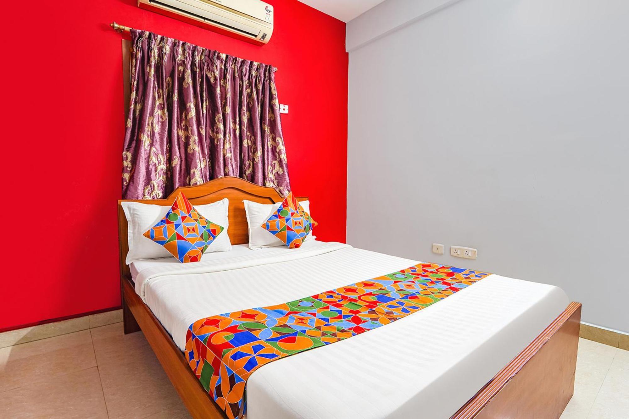 Hotel Fabexpress Shree Shylee Niwas 3*