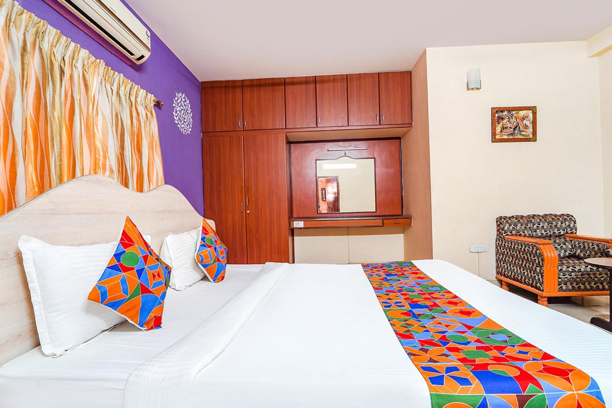 Hotel Fabexpress Shree Shylee Niwas